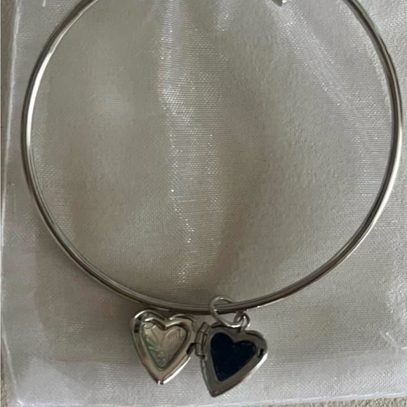 Custom Fabric Locket - Picture 4 of 6